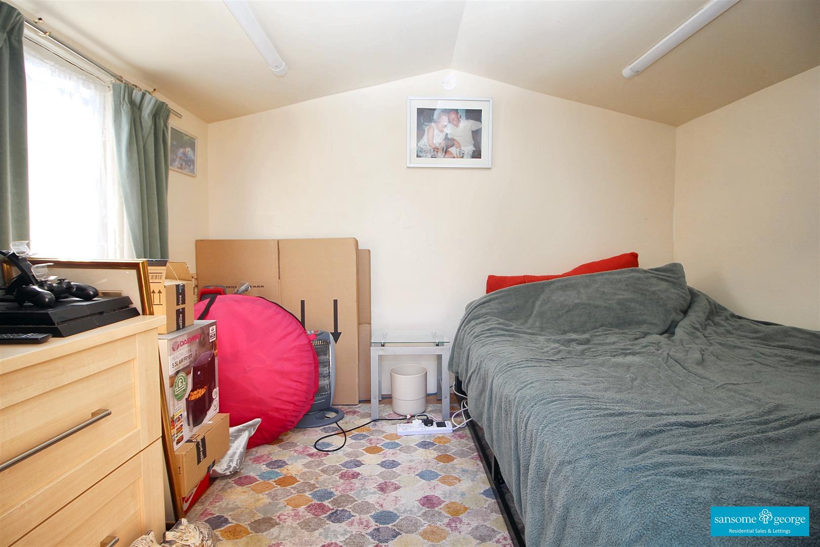 Sweet Briar Drive, Calcot, Reading